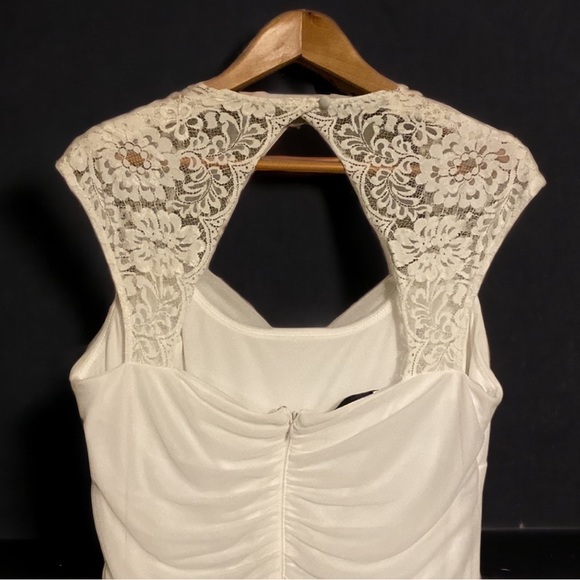 Wedding Dress - Picture 3 of 5